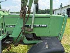 Low Hour Fendt 306LS with Loader