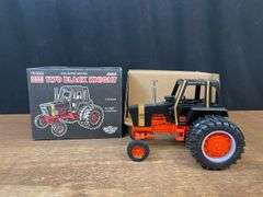 1/16 Case 1170 Black Knight Collector NIB Ertl