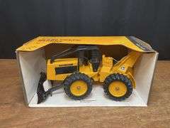 1/16 John Deere Skidder NIB Ertl