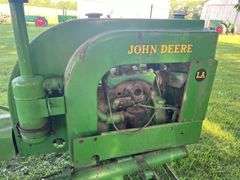 John Deere Model LA