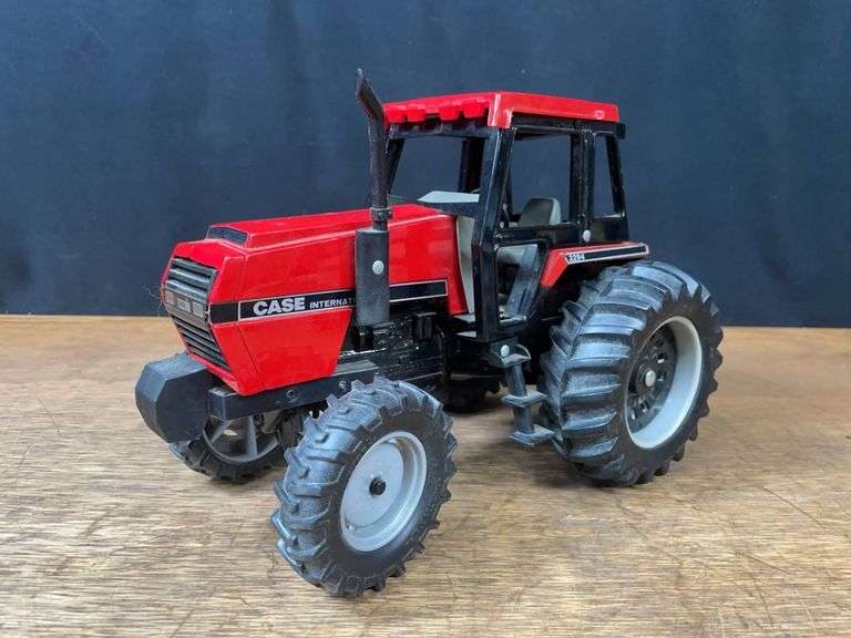 1/16 Case-IH 3294 Ertl image