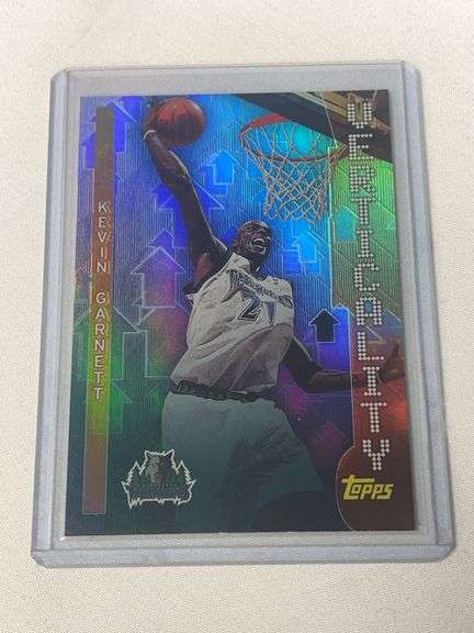 2002 Topps #V12 Kevin Garnett Verticality INSERT image