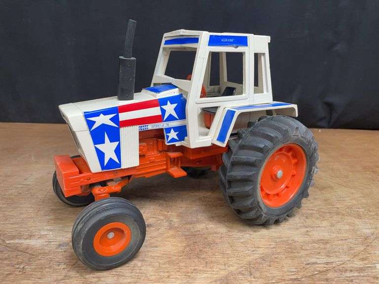 1/16 Case Spirit of '76 Ertl image
