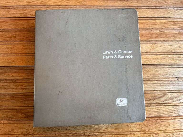 John Deere L&G Parts + Service Binder image