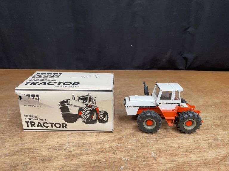 1/35 Case 4890 NIB Conrad image