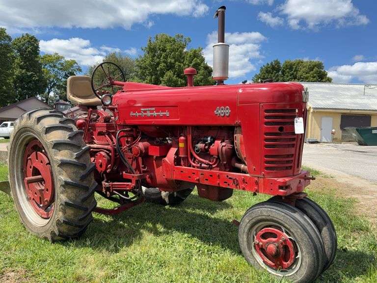 Farmall 400 image