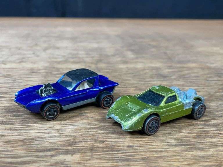 (2) Hot Wheels Python + Ford J-Car image