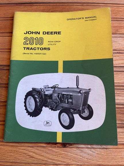 John Deere 2010 Tractor Operator's Manual image