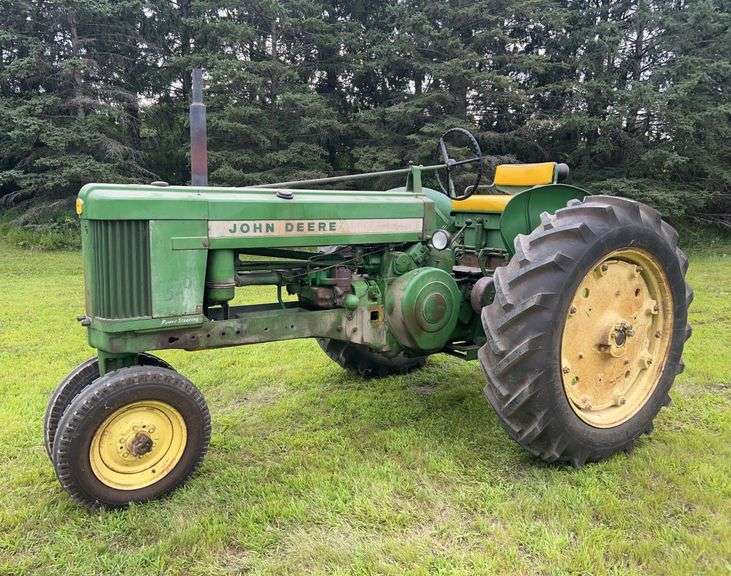Late 1958 John Deere 520 image