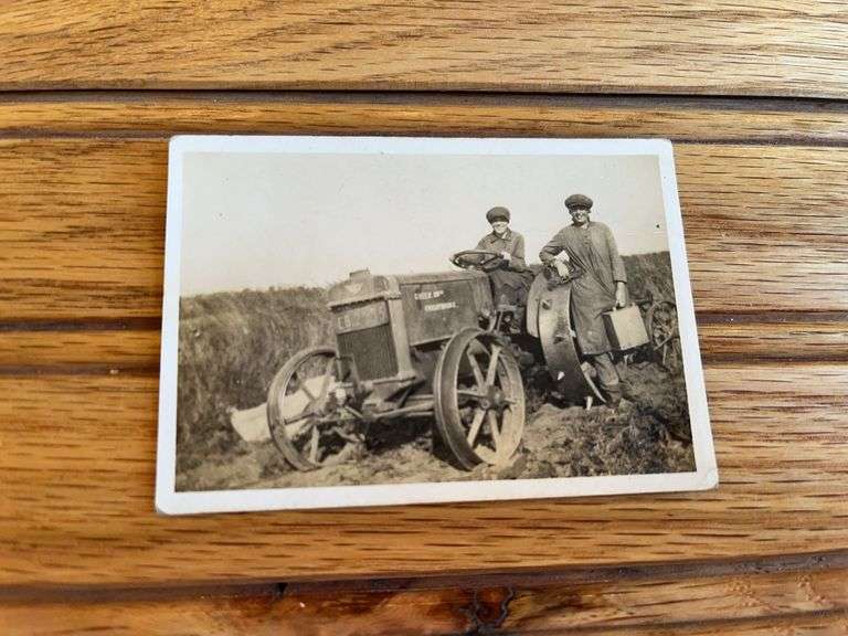 Tractor Photo image