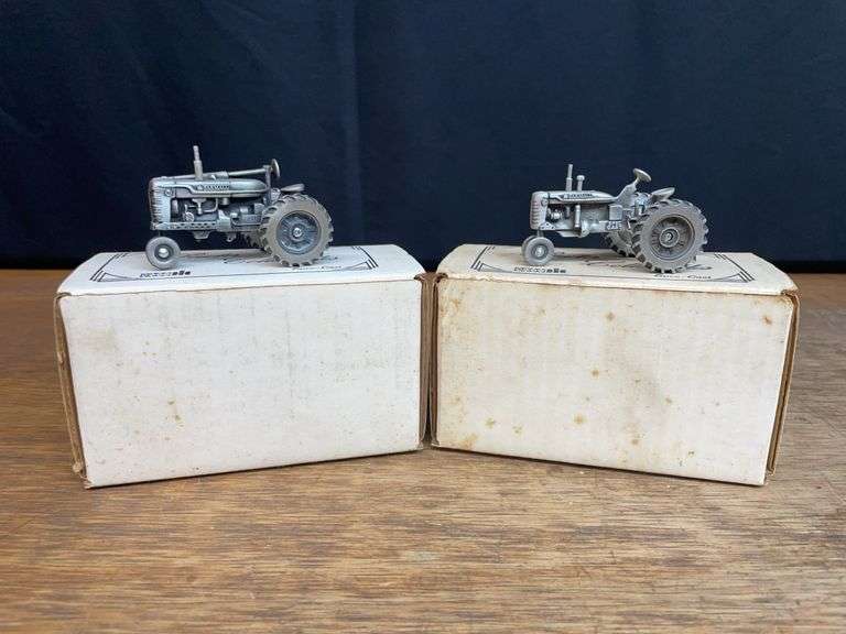 (2) 1/43 Farmall M + C Pewter NIB SC image