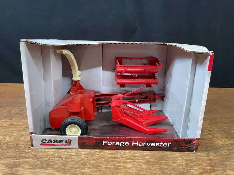 1/16 Case-IH Forage Harvester NIB Ertl image
