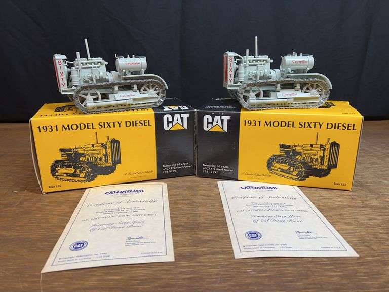 (2) 1/25 Caterpillar Sixty Crawler NIB Conrad image