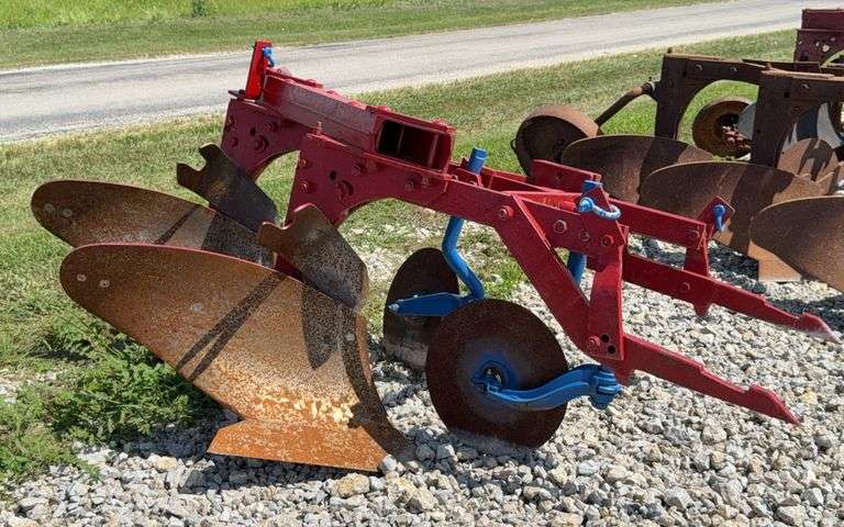 2 Bottom Fast Hitch Plow image