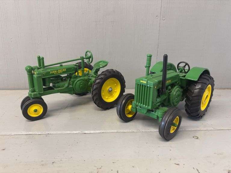 1/16 John Deere Model G + Model D Ertl image