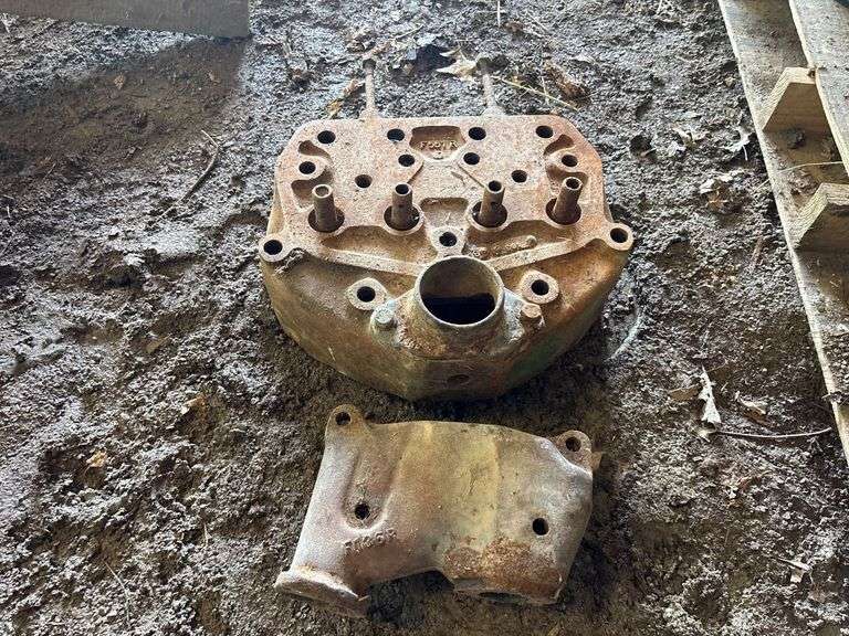 John Deere Model G Head and Manifold image