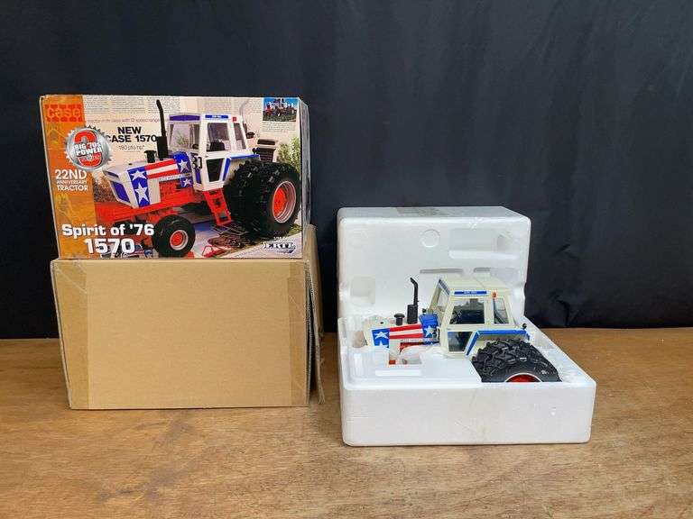 1/16 Case 1570 Spirit of '76 2005 TTT NIB Ertl image