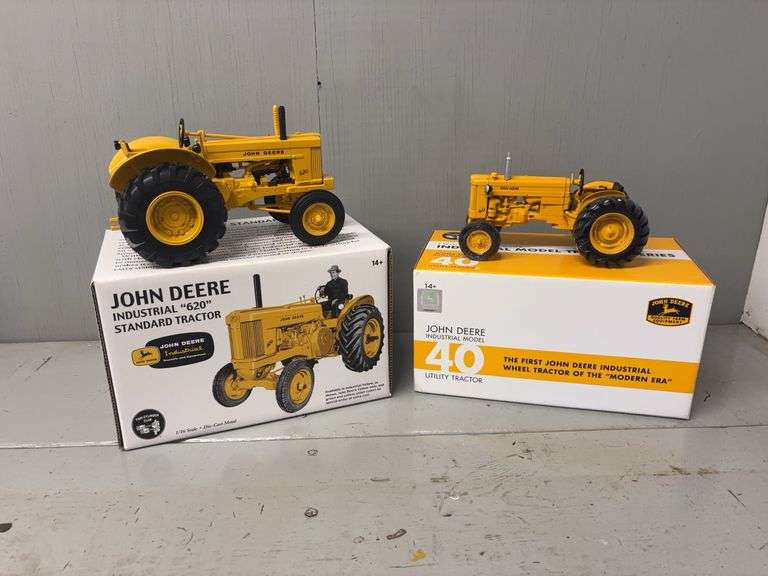 (2) 1/16 John Deere 620 Industrial + 40 Utility Industrial image
