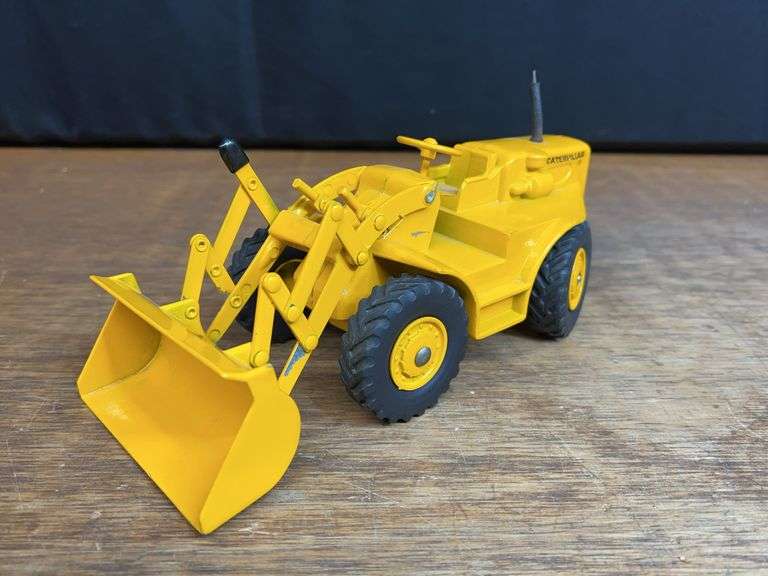 1/24 Caterpillar Wheel Loader Ertl image