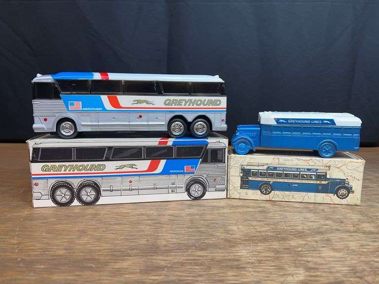 (2) Greyhound Buses NIB image