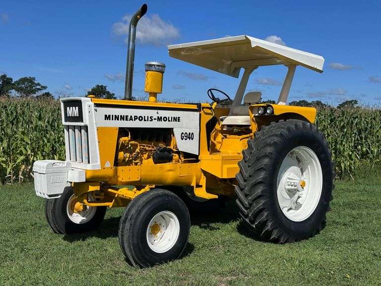 Minneapolis Moline G940 Diesel image