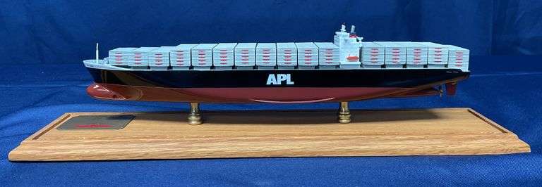 APL China C11 Container Ship R/C Models image