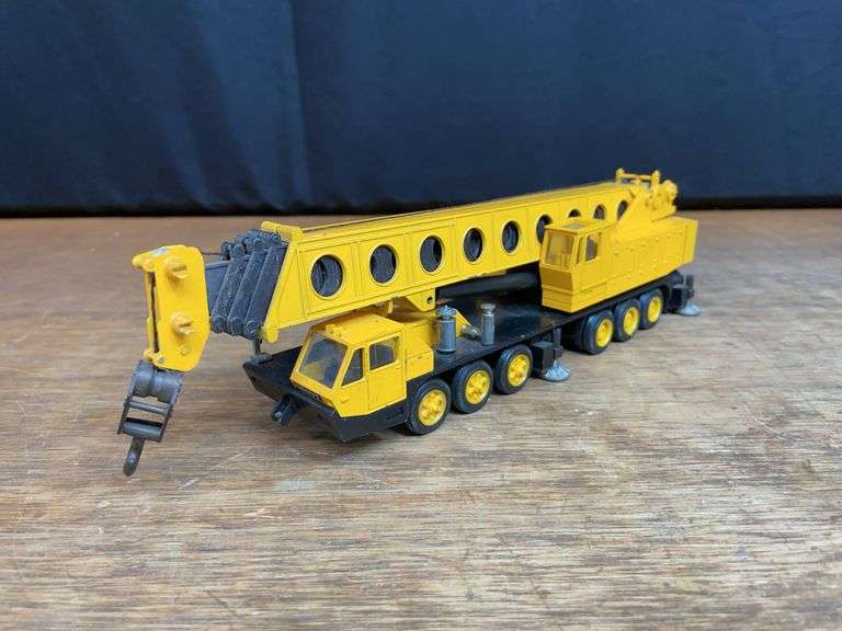 1/50 Grove Crane NZG image