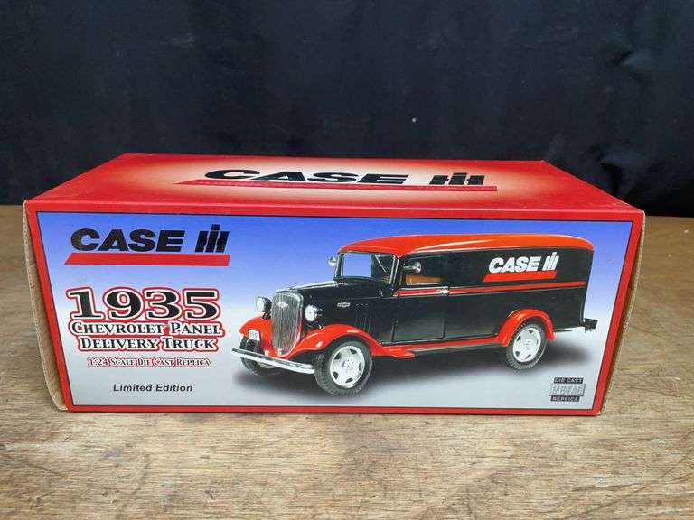 1/24 Case-IH 1935 Chevy Panel Truck NIB Crown Premiums image