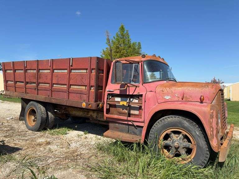 International Loadstar 1600 image
