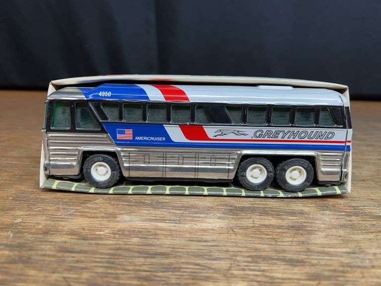 Greyhound Bus NIB Buddy L image