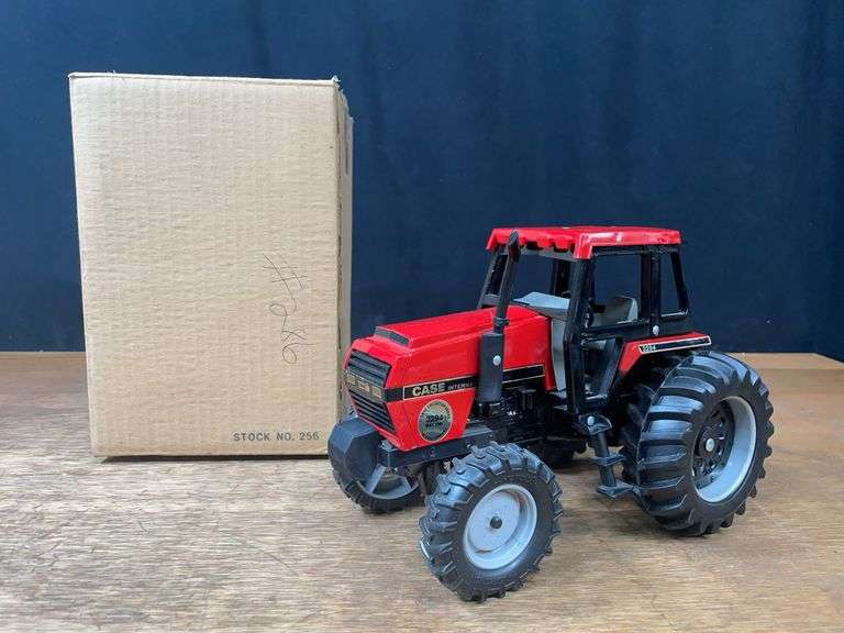1/16 Case-IH 3294 1985 Collector NIB Ertl image