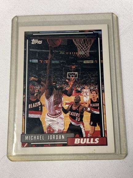 1992 Topps #141 Michael Jordan image