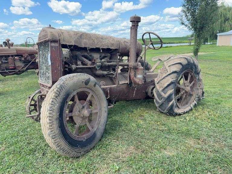 McCormick Deering 10-20 image