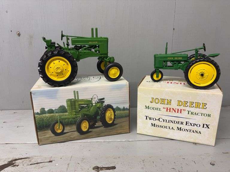 1/16 John Deere Model A High Crop + Model HWH Two Cylinder Expo Ertl image