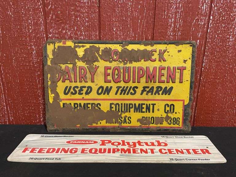 (2) IH McCormick Dairy + Farnam Signs image