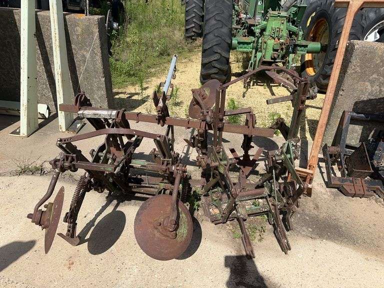 Oliver Potato Hiller image