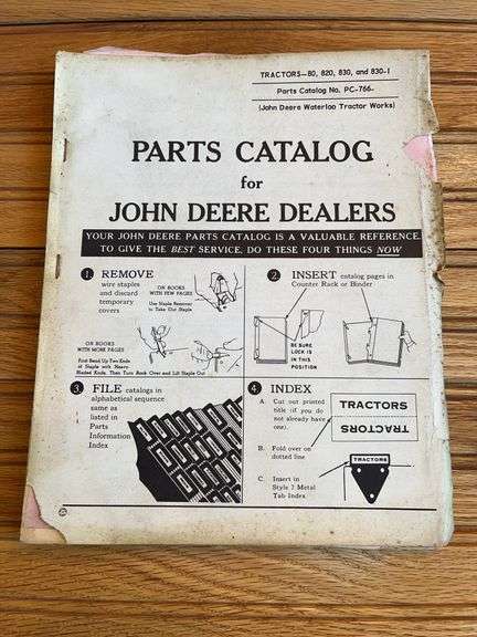 John Deere 80, 820, 830 Tractors Parts Catalog image