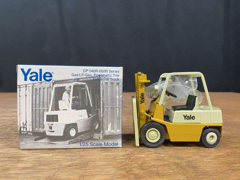 1/25 Yale Fork Lift NIB Conrad image