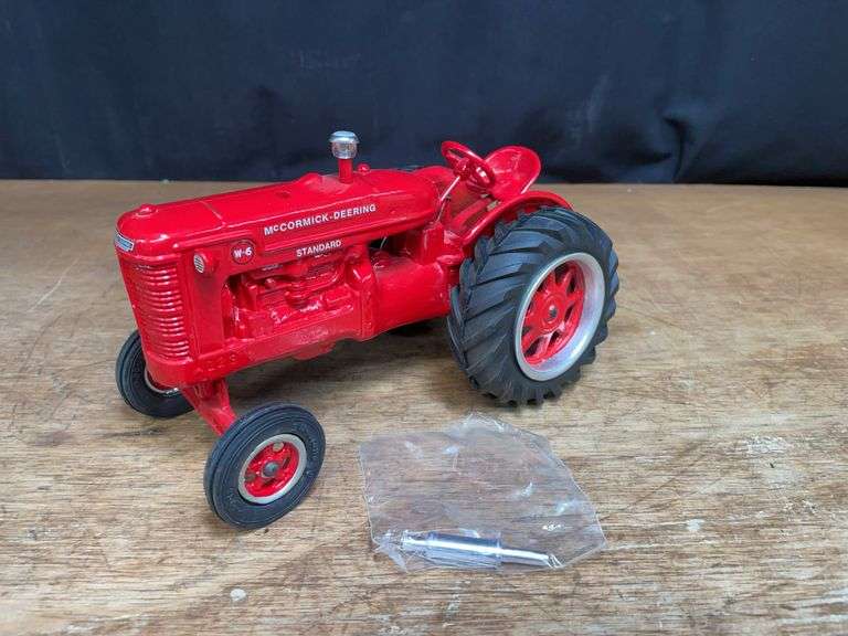 1/16 McCormick-Deering W-6 1990 Pioneer Collectibles image