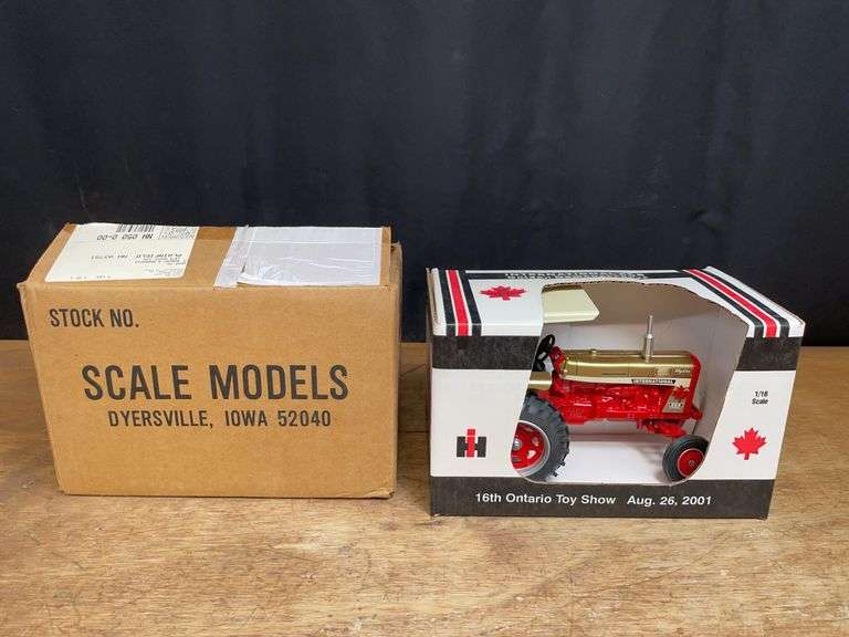 1/16 IH 656 Gold Demostrator 2001 Ontario NIB SM image
