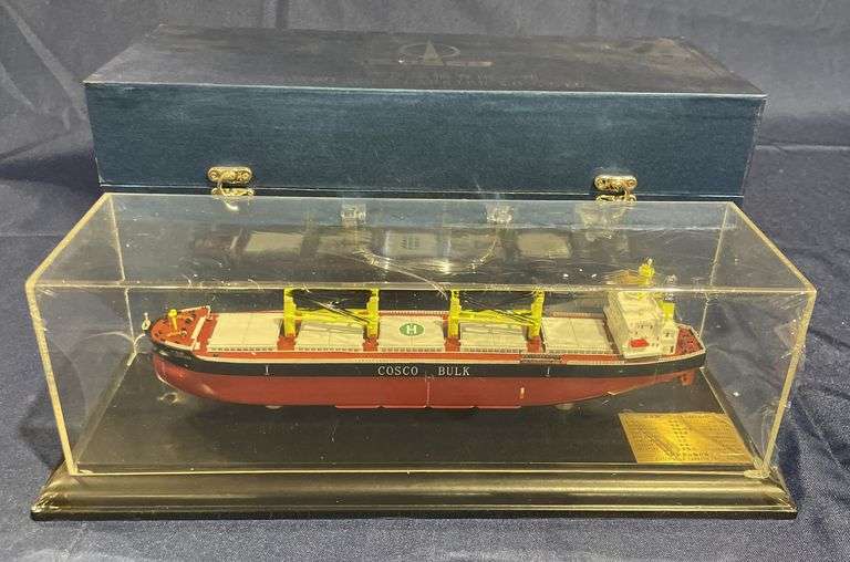 Sea Lantana Cosco Bulk Carrier Ship High-Detail Model w/ Case image