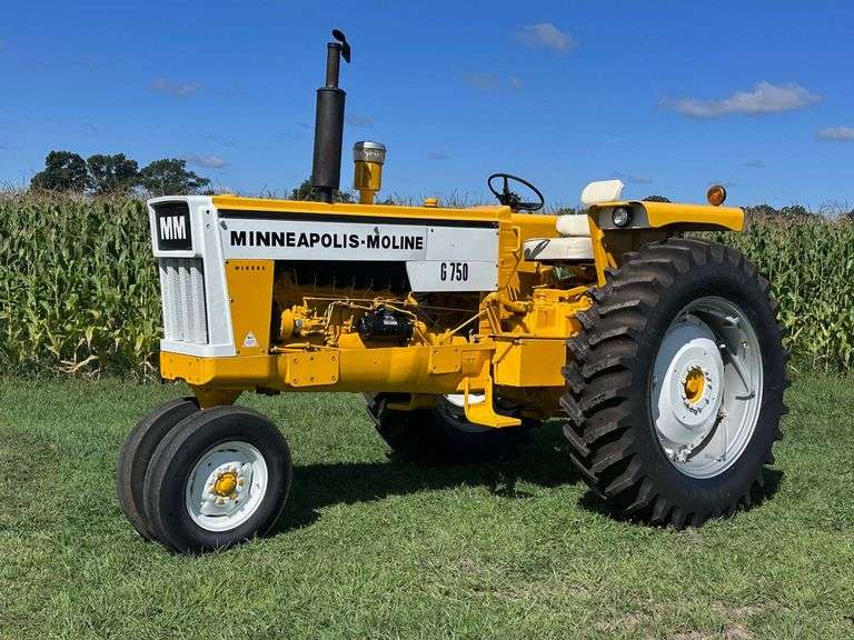 Minneapolis Moline G-750 Diesel image