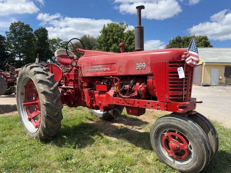 Farmall 300 image
