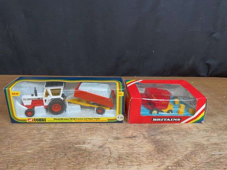 (2) 1/32 David Brown Set + NH Baler NIB image