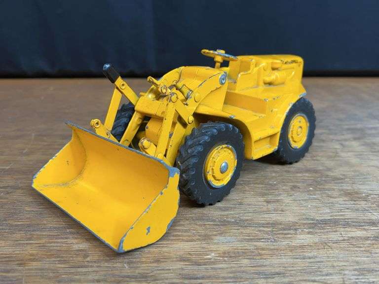 1/24 Caterpillar Wheel Loader Ertl image