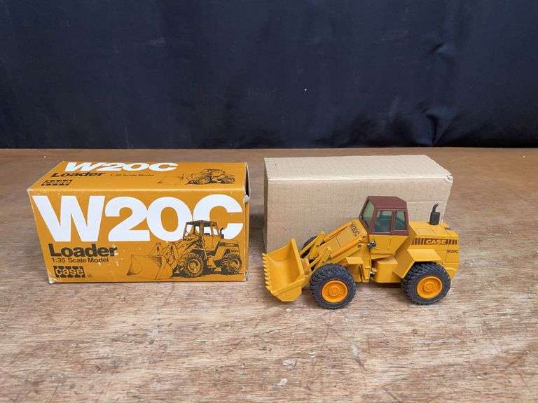 1/35 Case W20C Wheel Loader NIB NZG image