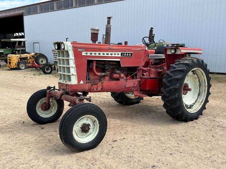 Cockshutt 1555 Gas Row Crop image