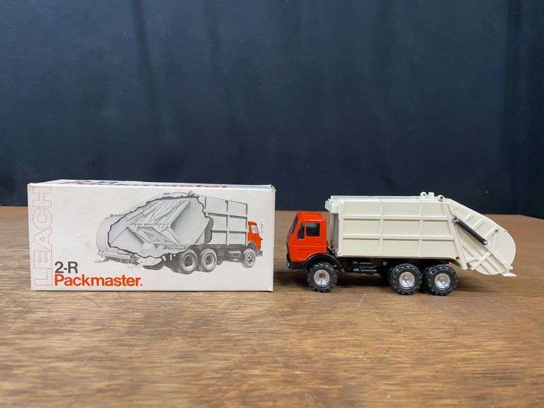 1/50 Leach 2-R Packmaster Garbage Truck NIB Gescha image