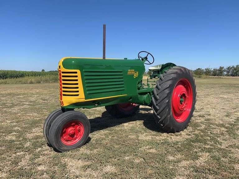 1948 Oliver 88 Row Crop Gas image