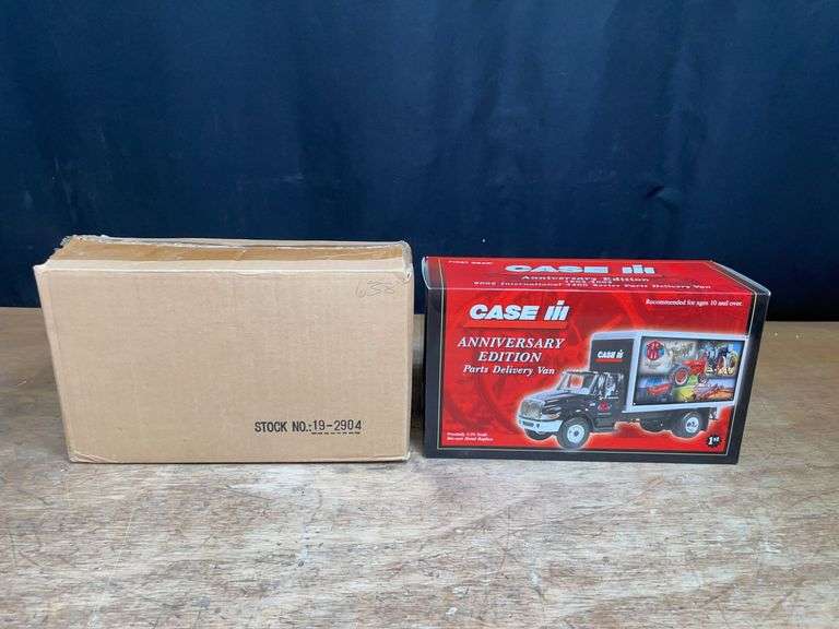 1/34 Case-IH Parts Delivery Truck NIB 1st Gear image